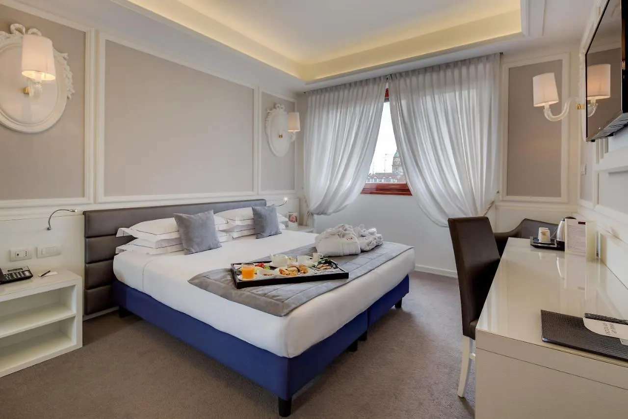 Grande Albergo Roma بياتشينسا